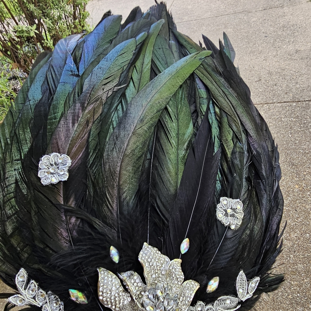 Luxury Black Feathered Hand-fan with Bejeweled Accents